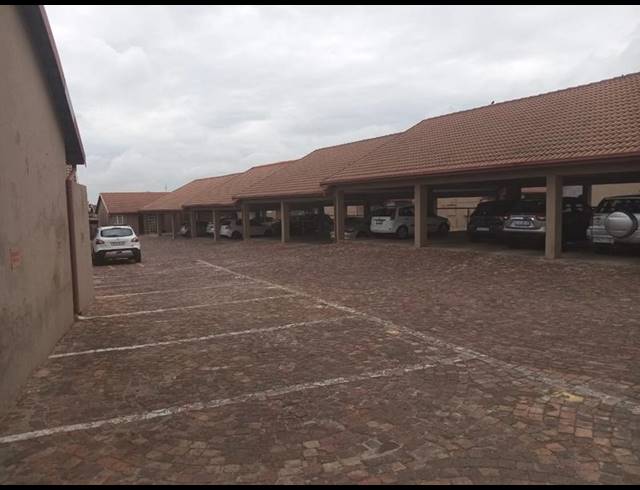 2 BEDROOM TOWNHOUSE FOR SALE IN NORKEM PARK